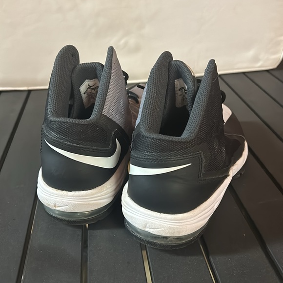 Nike Air Max Stutter Step 2, Size 8 - Picture 3 of 6